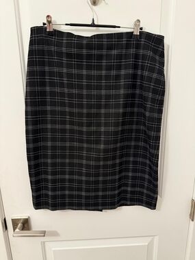 Ann Taylor Classic Black Plaid Pencil Skirt